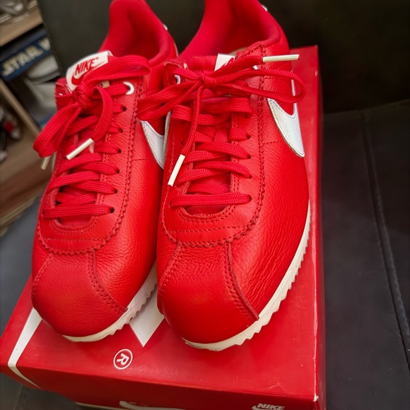 Nike Other - Nike stranger Things Crimson and White Athletic Shoes